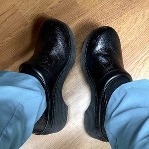 Dansko LT PRO floral clogs